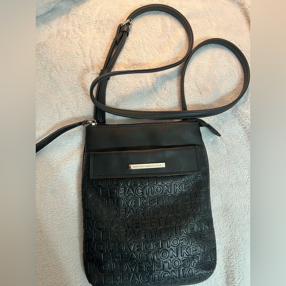 Reaction Kenneth Cole crossbody purse